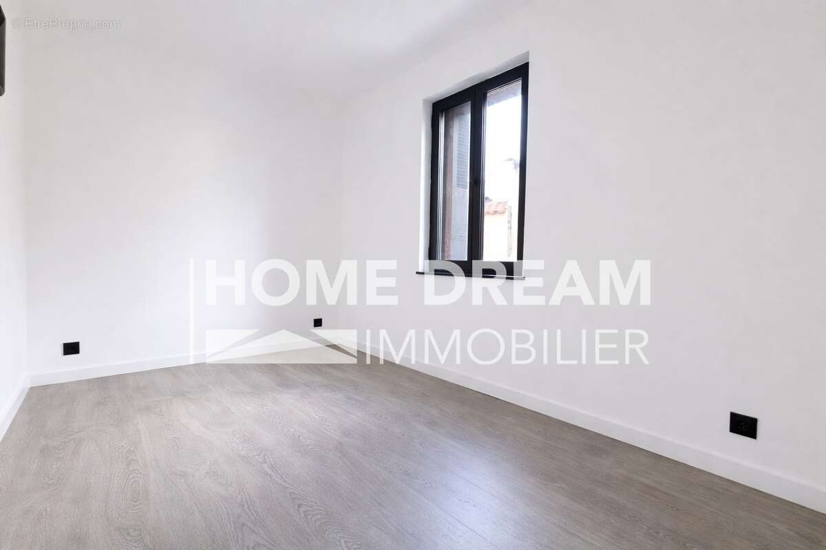 Appartement 47 m² à Toulon  - photo 4