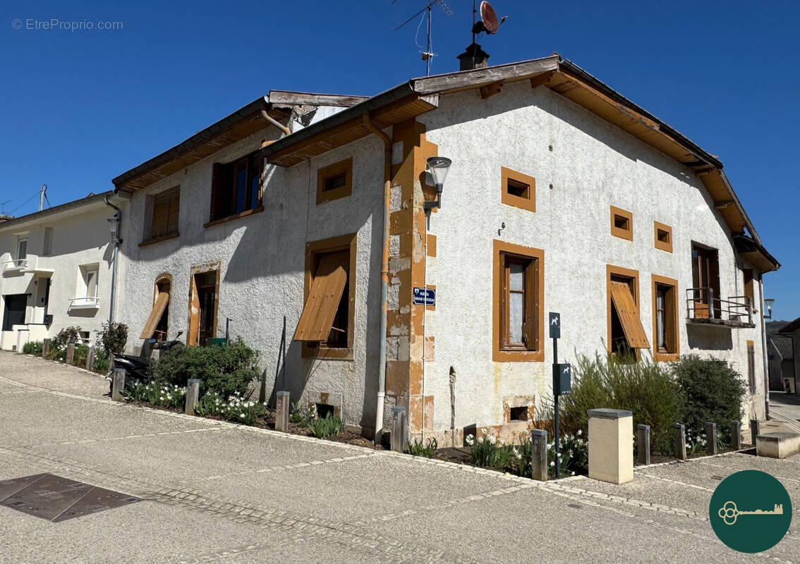 Appartement à PAGNEY-DERRIERE-BARINE