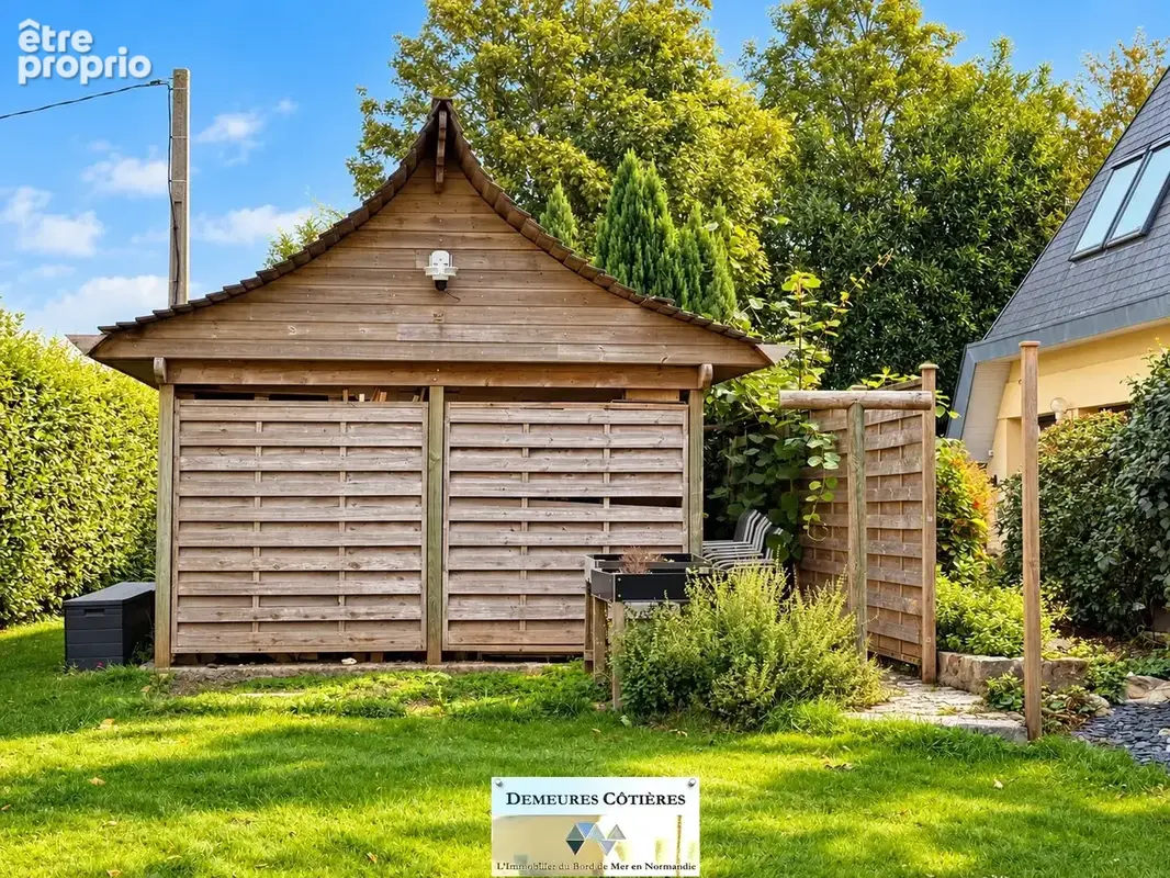 Maison d'architecte au coeur d'un jardin paysager avec dépendances - Manéglise - photo 9
