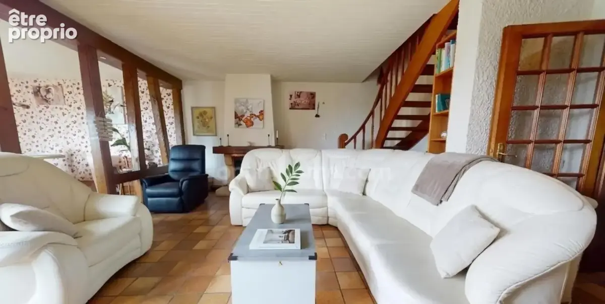 Bertrange - maison de 155 m² avec 4 chambres, garage et jardin ! fort potentiel ! - photo 4