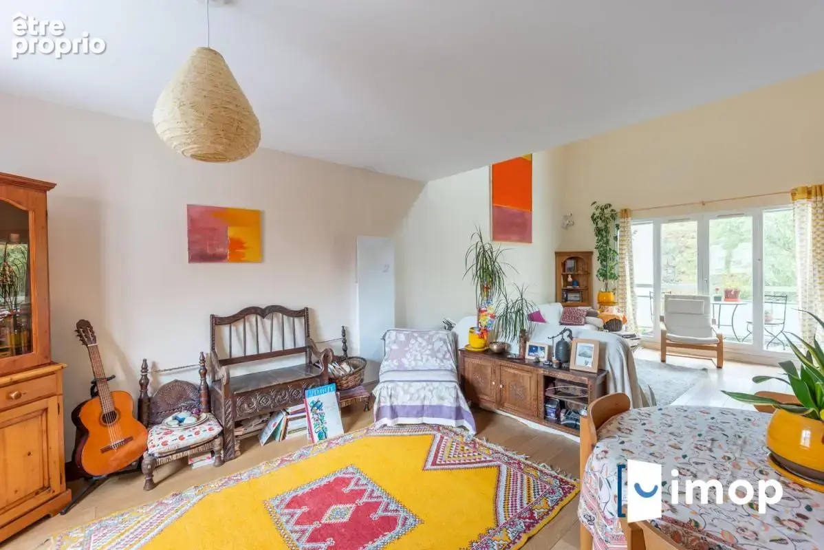 Duplex familial de 89 m² avec balcon, parking et cave - photo 6