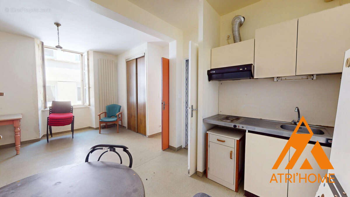 Appartement à MUR-DE-BARREZ