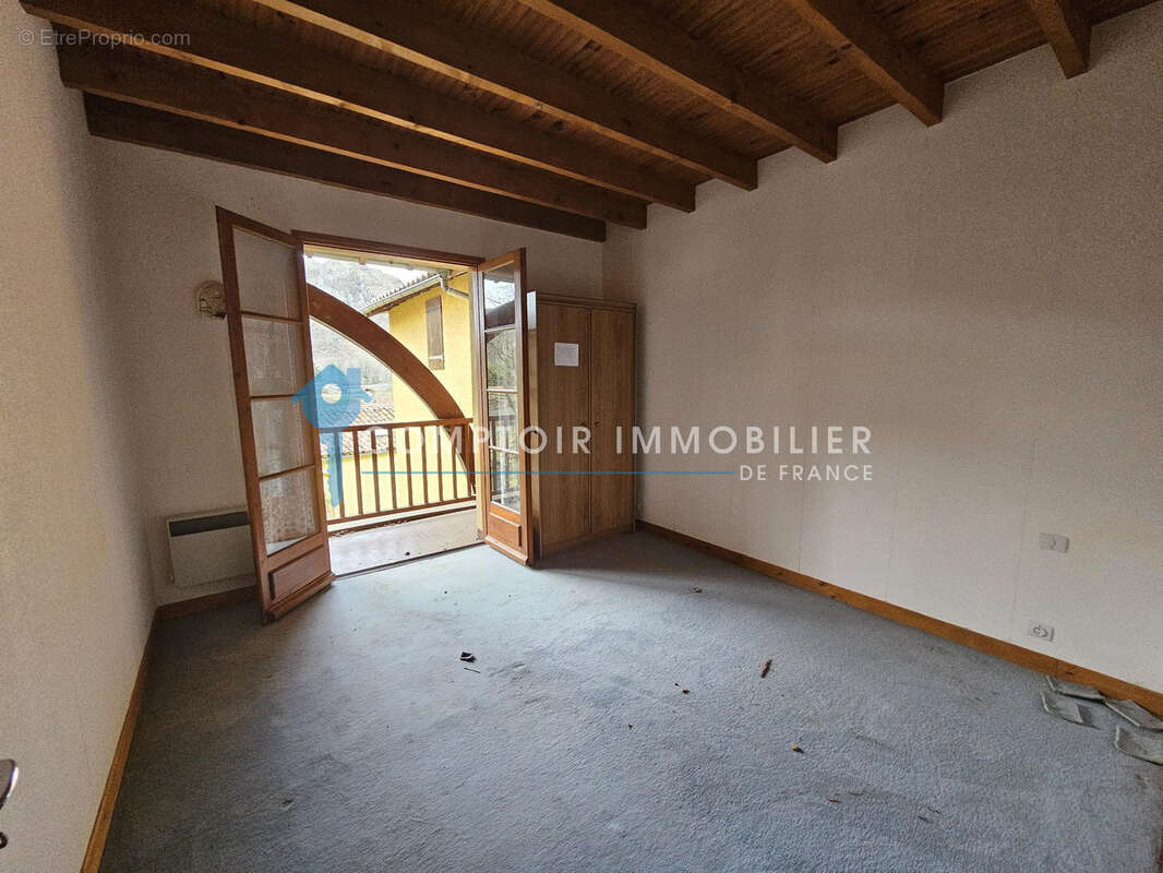 A vendre, Luscan 31510 Maison atypique de 240 m2 avec jardin - photo 5