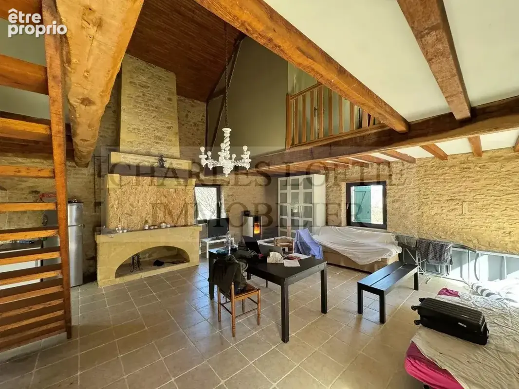 Charmante maison en pierre, grangette sur un plus de 2,5 ha de terrain - photo 11