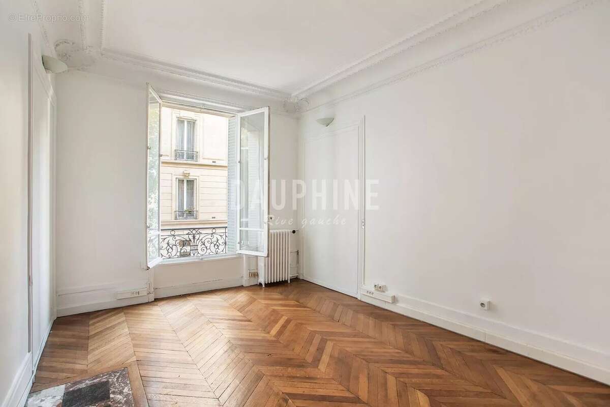 Appartement à PARIS-6E
