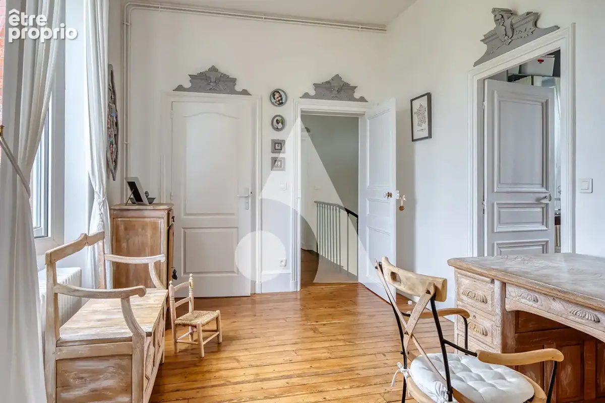 Maison de maître du XIX ème siècle  au coeur d'un parc de 3743m2 - photo 9