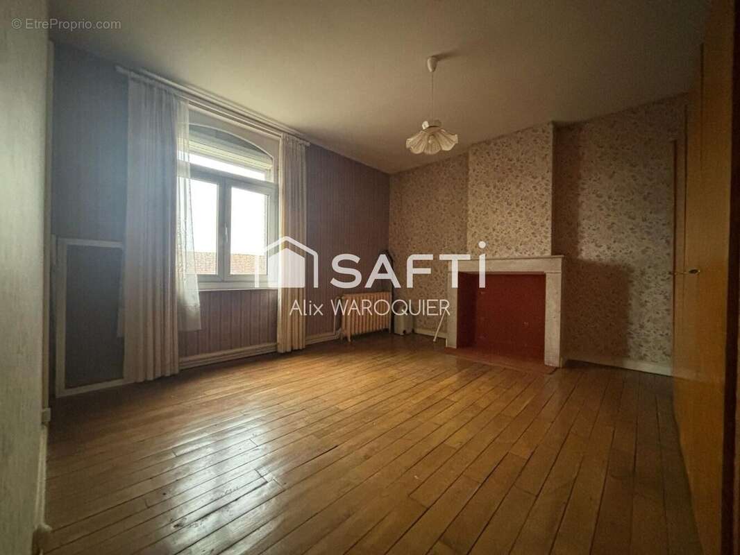 Maison 240 m² à Fins  - photo 7