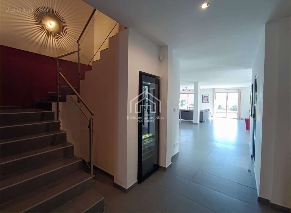 Maison à DIVONNE-LES-BAINS