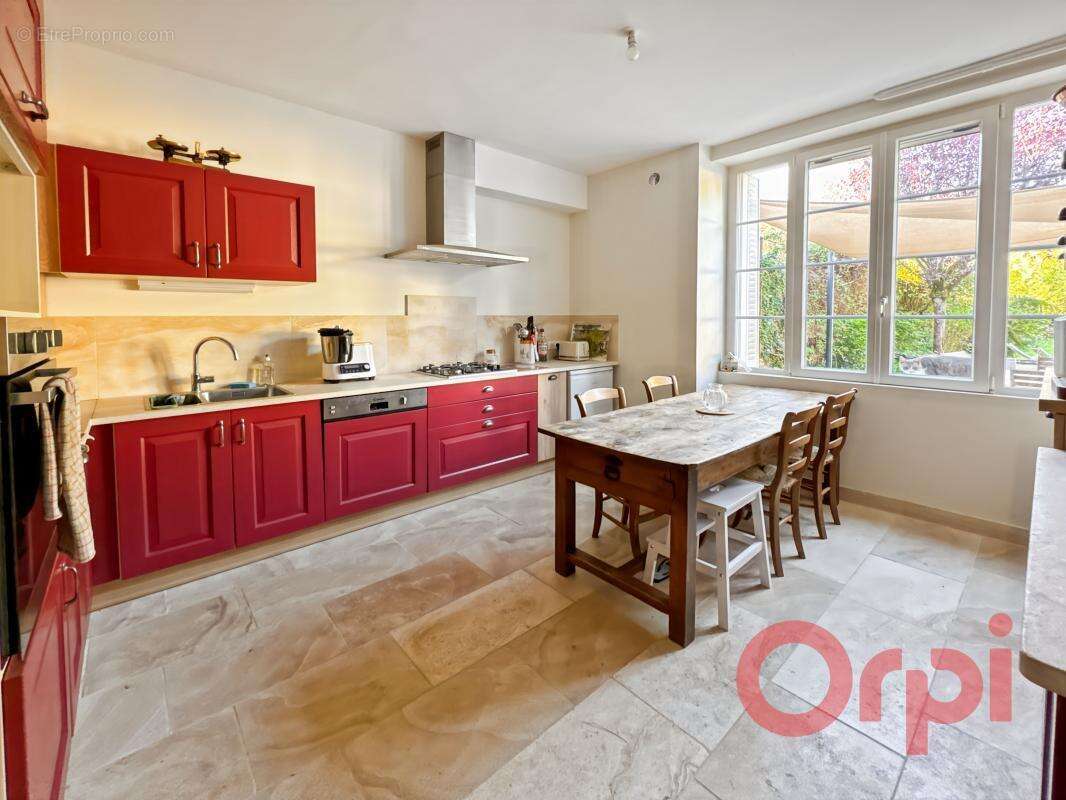 Maison à SAINT-AMAND-MONTROND