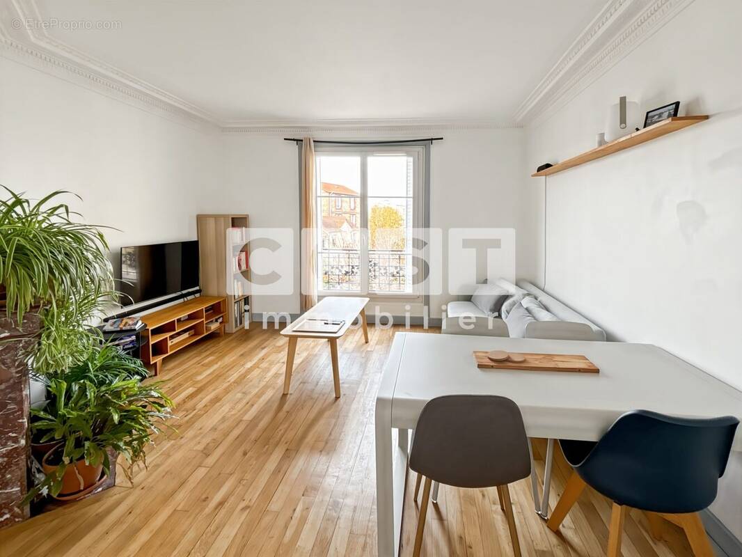 Appartement à COLOMBES
