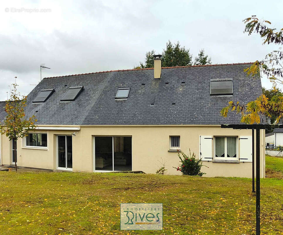 Maison à LA CHAPELLE-SAINT-LAUD