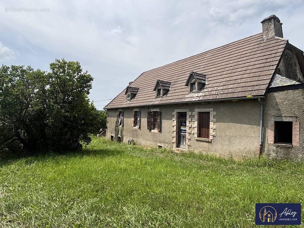 Maison à SOURSAC