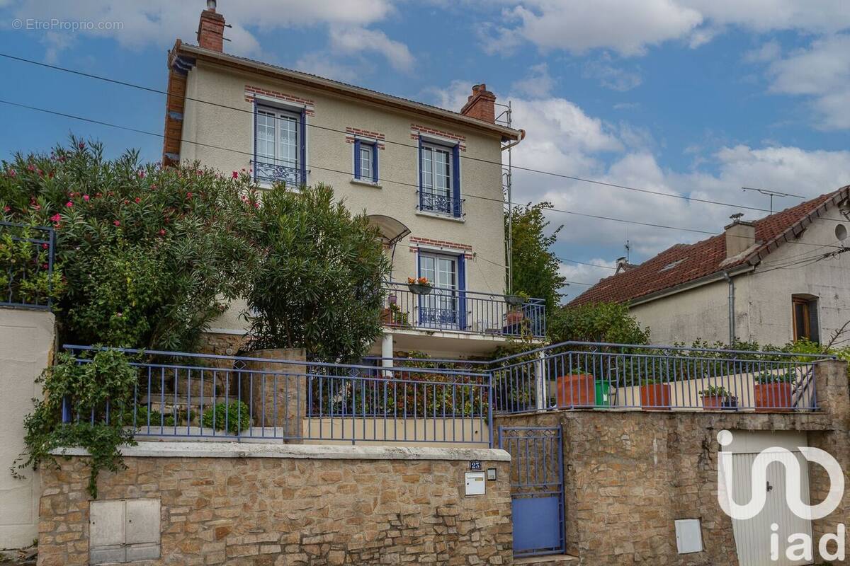 Photo 1 - Maison à SAVIGNY-SUR-ORGE