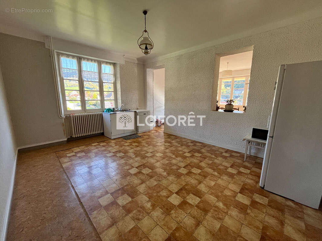 Maison à SALINS-LES-BAINS