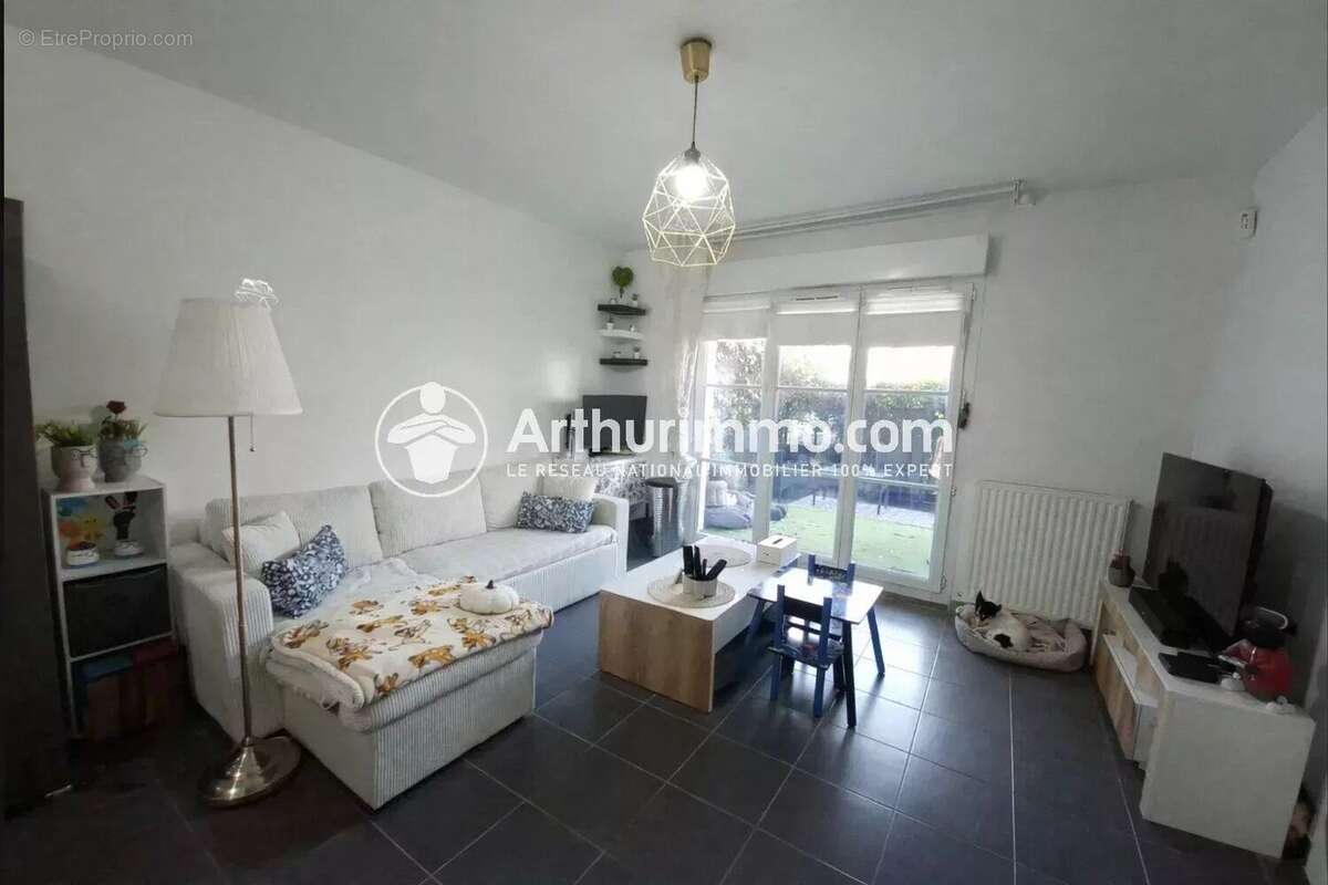 Appartement à SAINT-PIERRE-DU-PERRAY