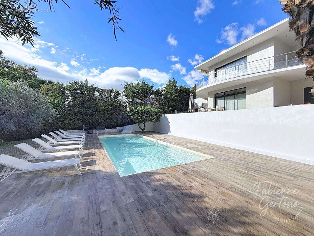 Maison à LA VALETTE-DU-VAR