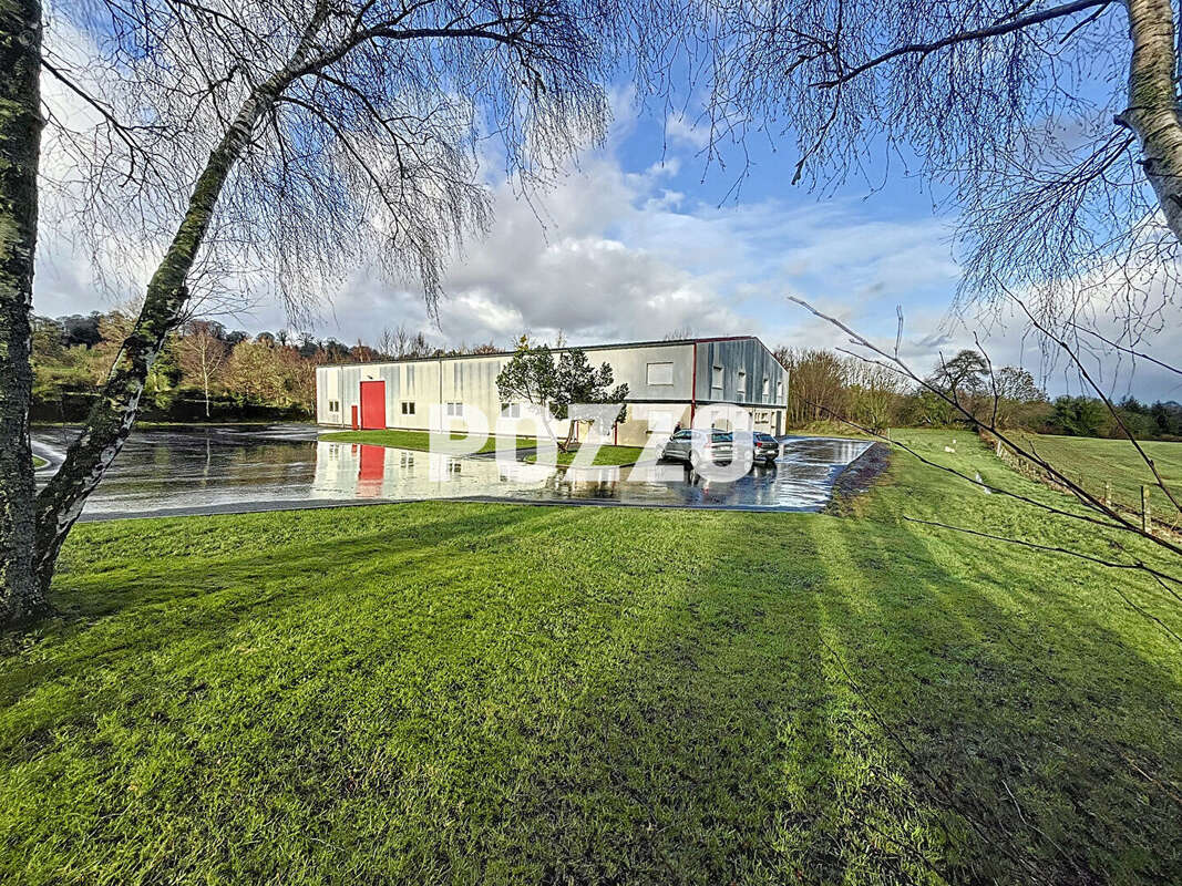 Commerce à SAINT-SEVER-CALVADOS