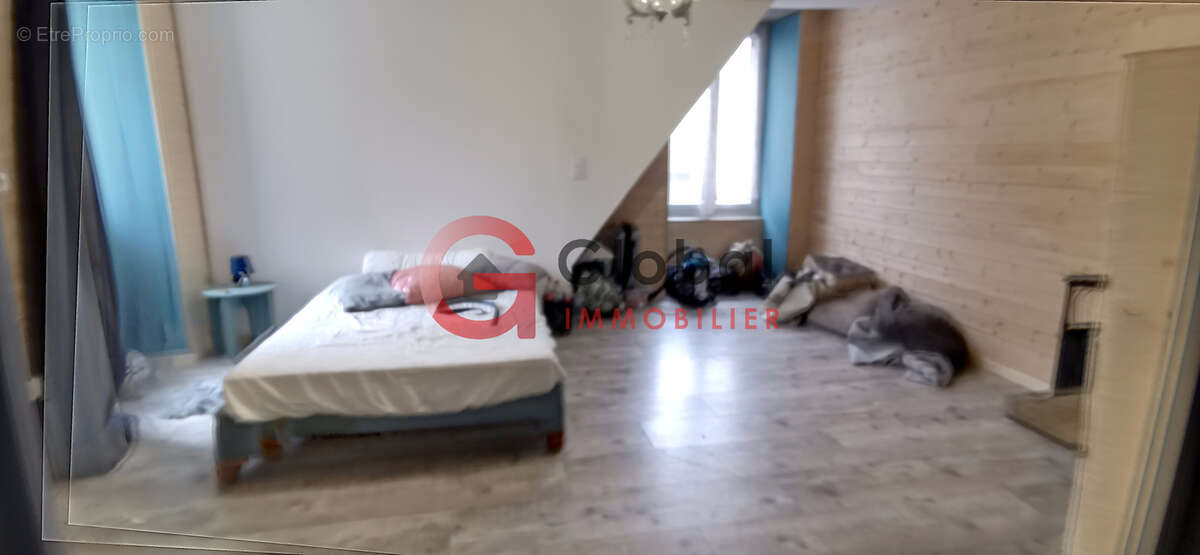 Maison à SAINT-GERVAIS-D'AUVERGNE