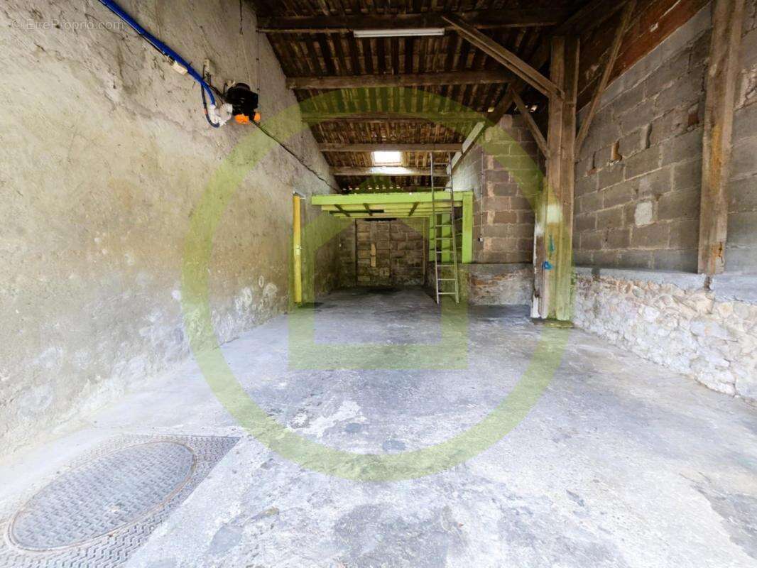 Maison à SAINT-CIERS-SUR-GIRONDE