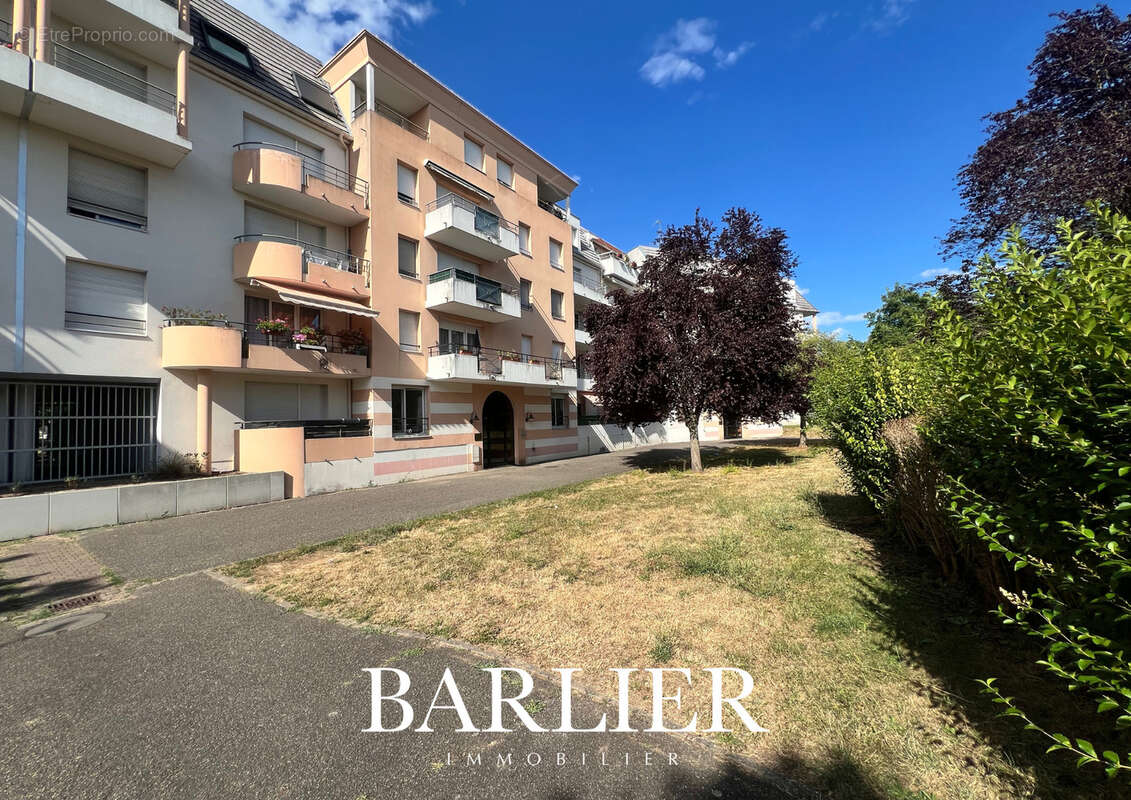 Appartement en attique   4 pièces de 68 m2 avec vue dégagée - photo 2