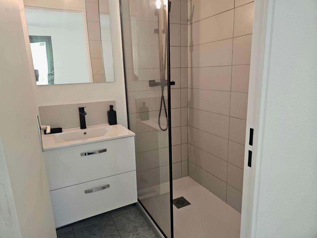 Appartement à SIX-FOURS-LES-PLAGES