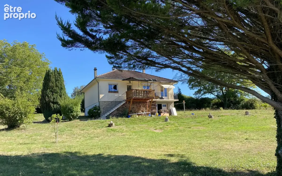 Maison à PEYRAT-LE-CHATEAU