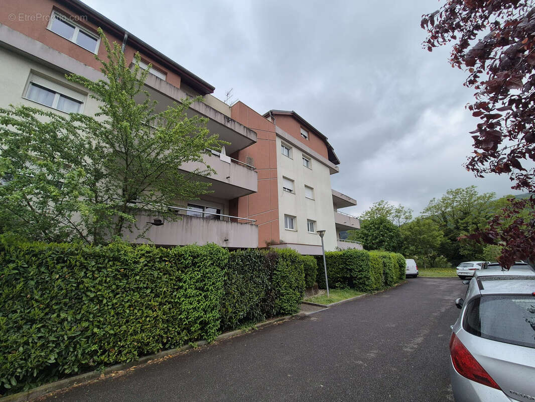 Appartement à VETRAZ-MONTHOUX