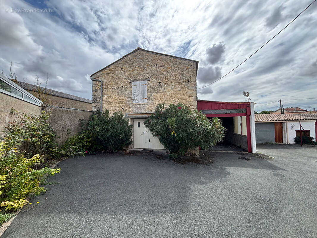 Maison à SAINT-CHRISTOPHE