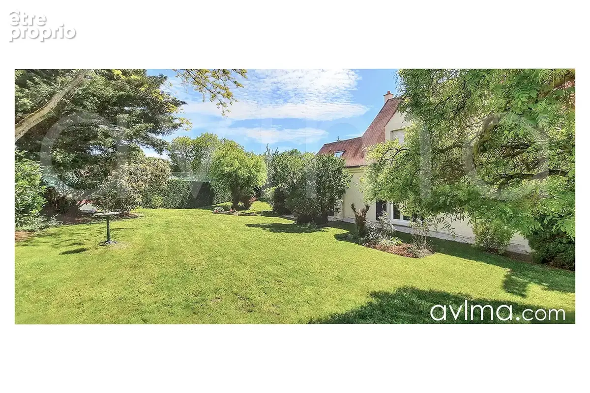 Maison familiale en parfait état dans un domaine avec tennis et piscine - centre village. - photo 18