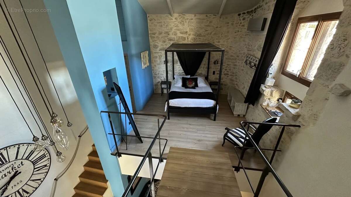Maison à CHATEAUNEUF-DU-RHONE