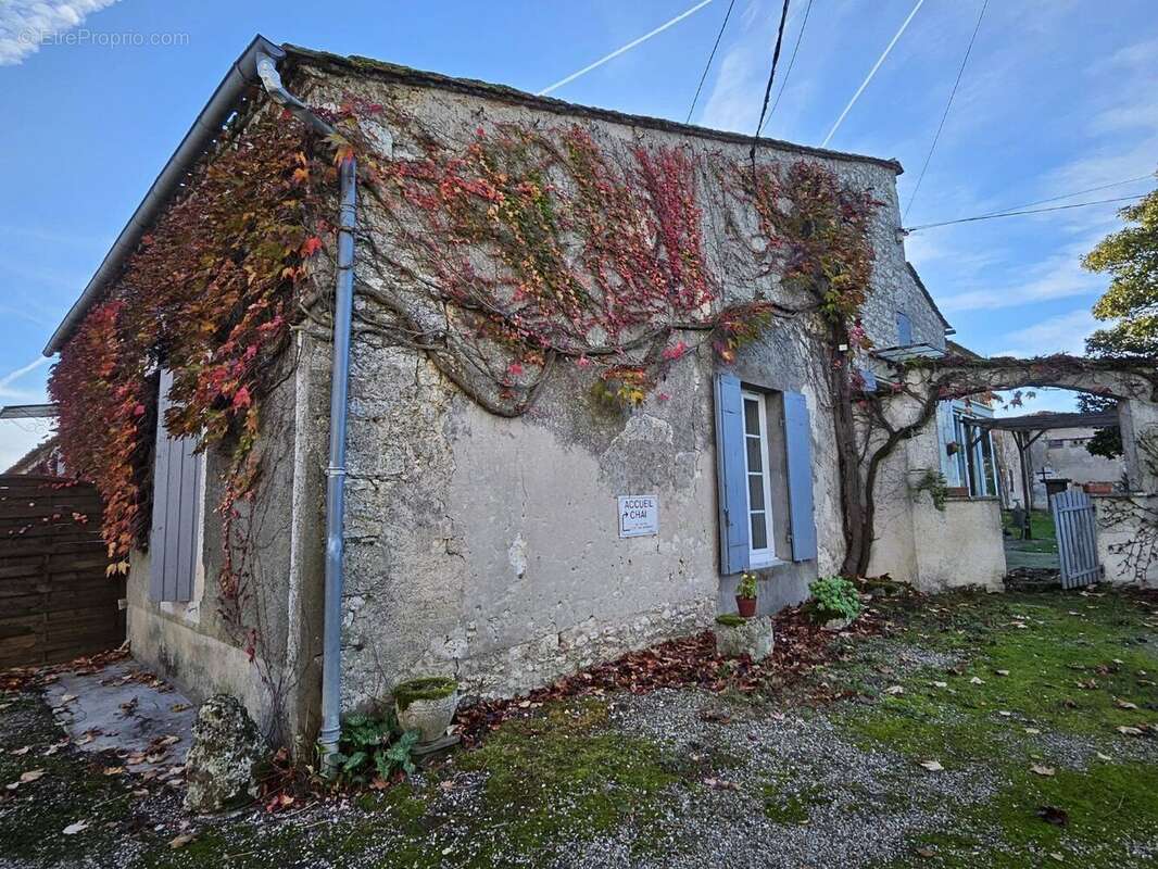 Maison à PINEUILH