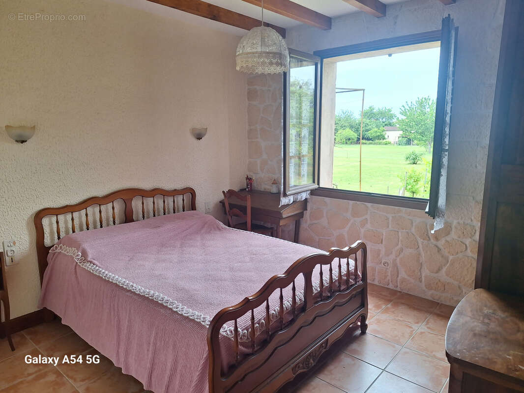 Maison à MONTAYRAL