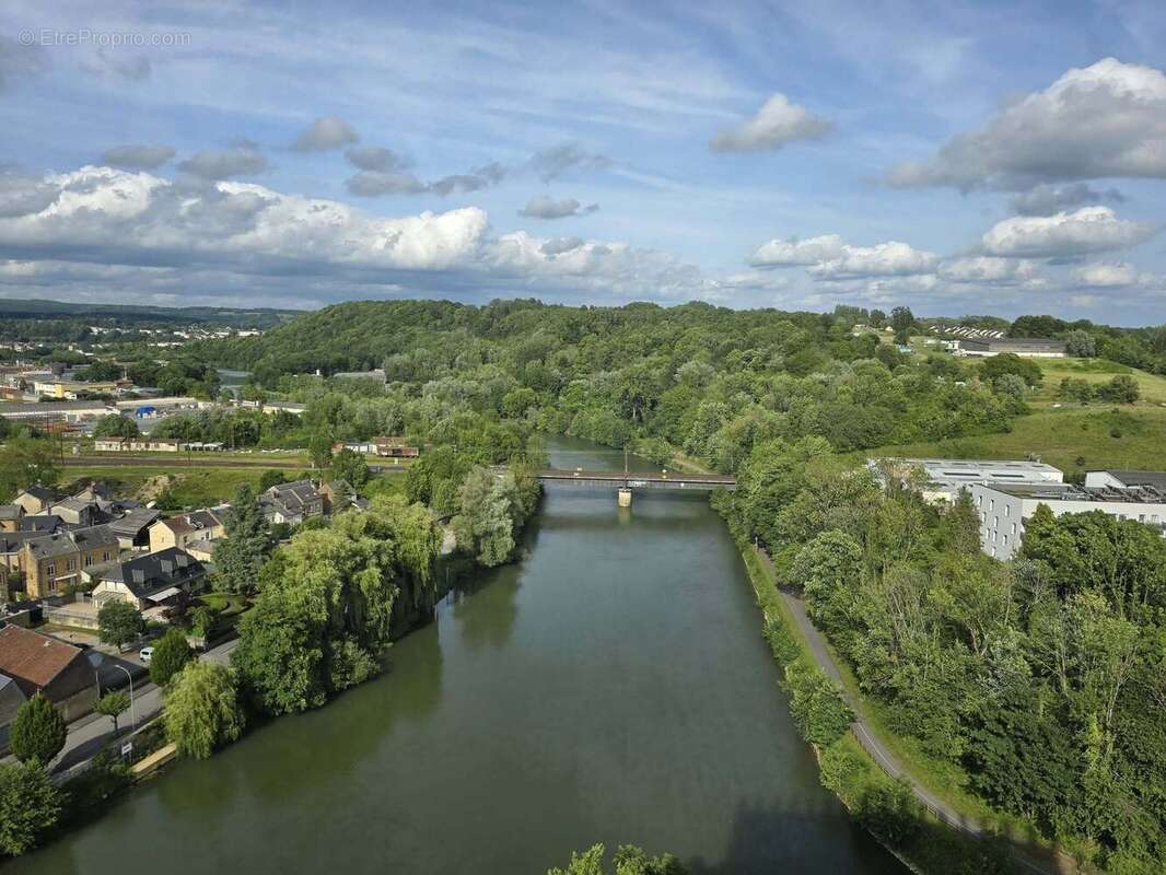 Appartement à CHARLEVILLE-MEZIERES