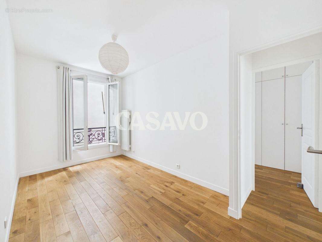 Appartement à PARIS-14E