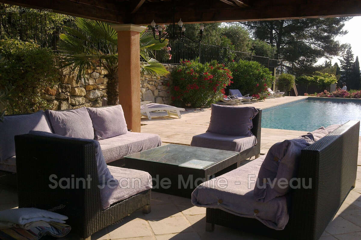 Maison 225 m² à Fuveau  - photo 9