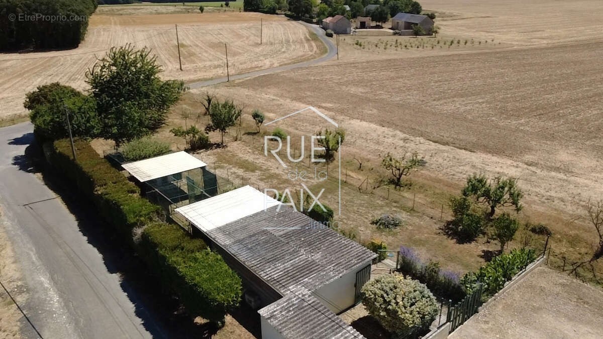 Maison ceaux-en-loudun 222 m2 - 6 chambres - photo 15