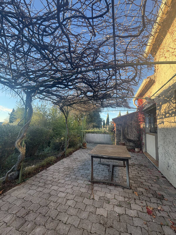 Maison à VILLEVIEILLE