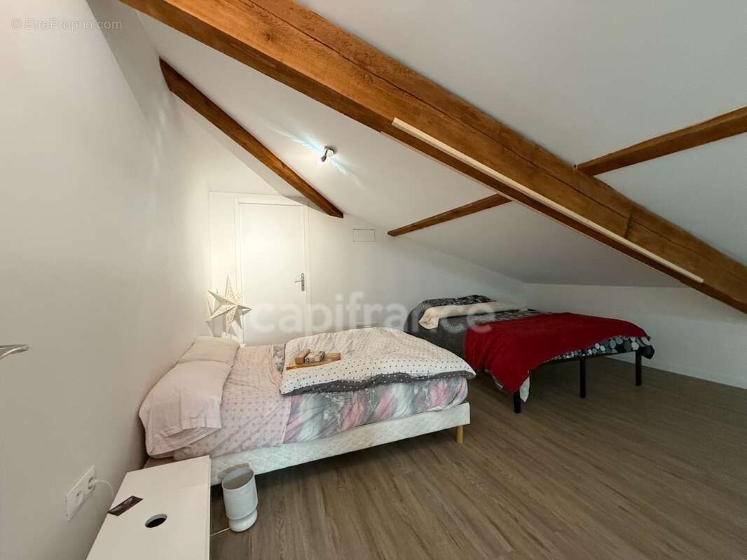 Propriété d'exception – 2 logements, piscine, hangars, idéal activité professionnelle - photo 9