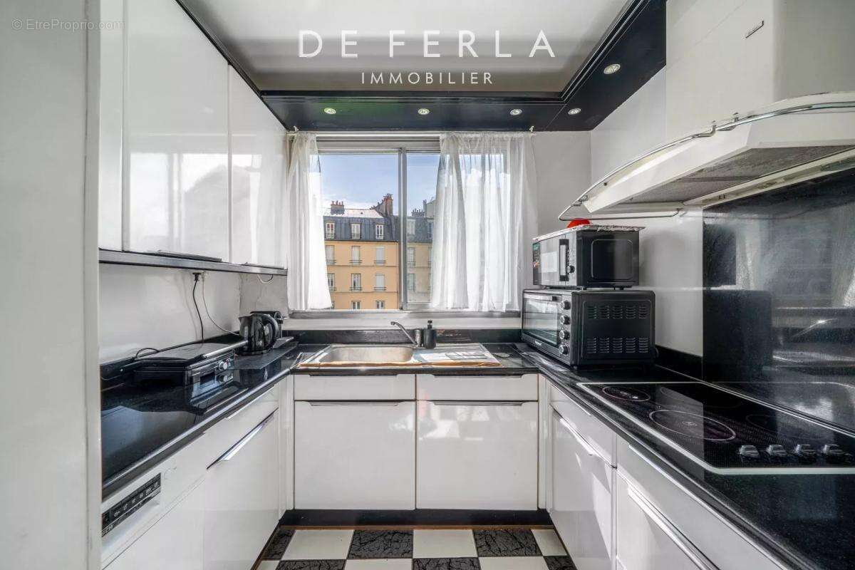 Appartement à PARIS-14E