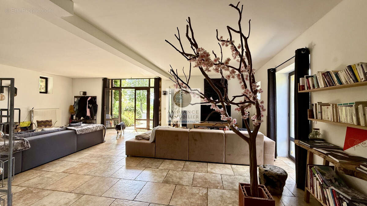 Maison à TOURNON-SUR-RHONE