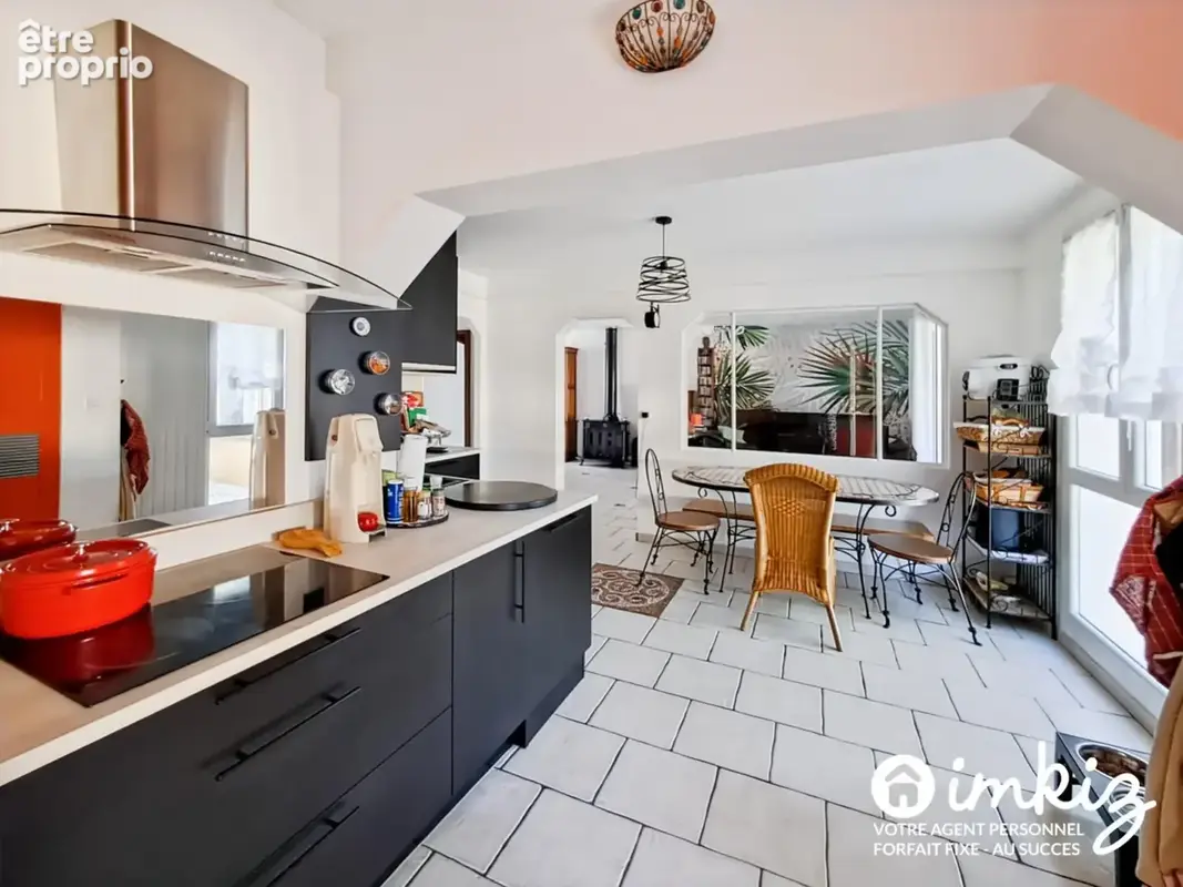 Maison 4 chambres 145 m² avec piscine et garage - photo 8
