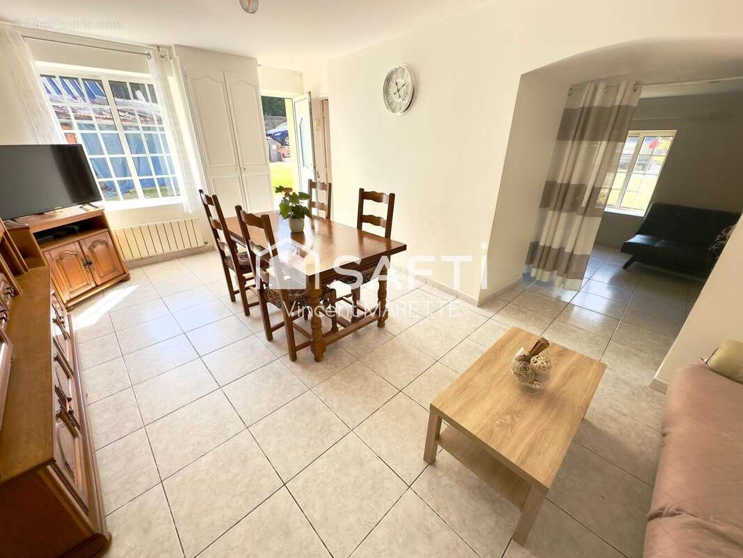 Photo 2 - Maison à SAINT-MAXIMIN