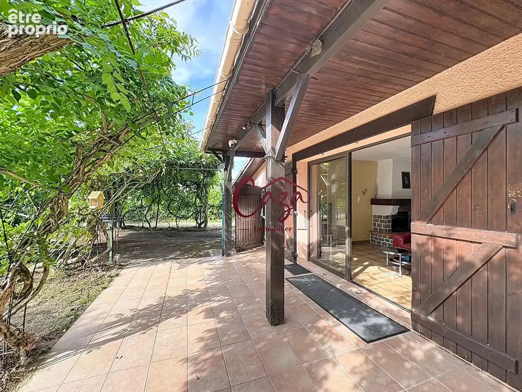 Maison traditionnelle de 106 m² avec piscine sur 2 000 m² de terrain - photo 9