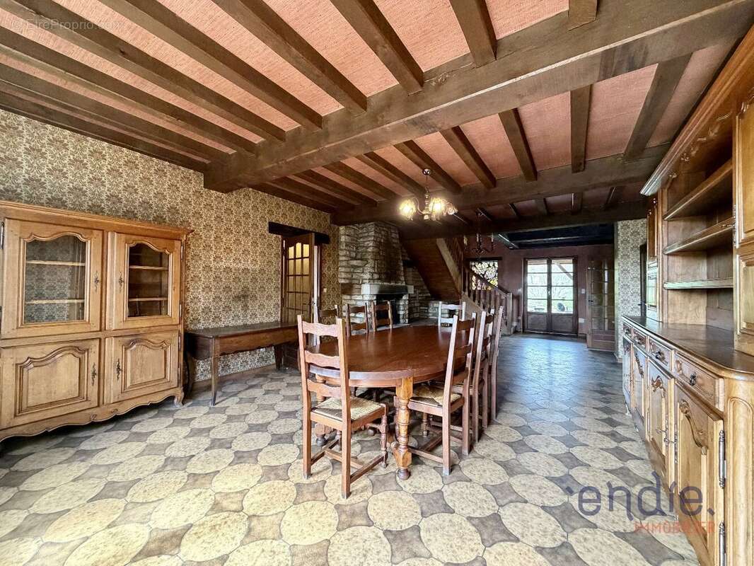 Maison à CHEVIGNEY
