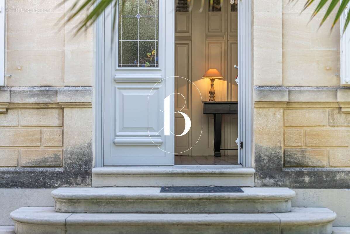 Maison à UZES