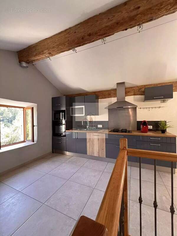 Maison à LE COLLET-DE-DEZE