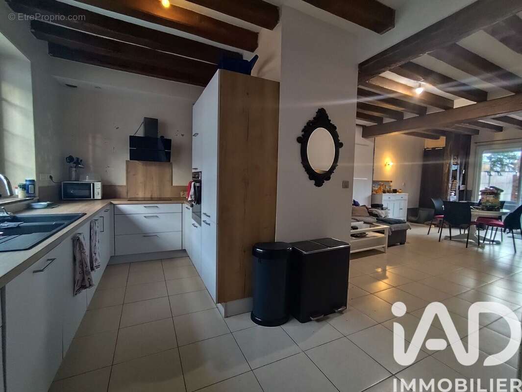 Maison 126 m² à Clery-Saint-Andre  - photo 3