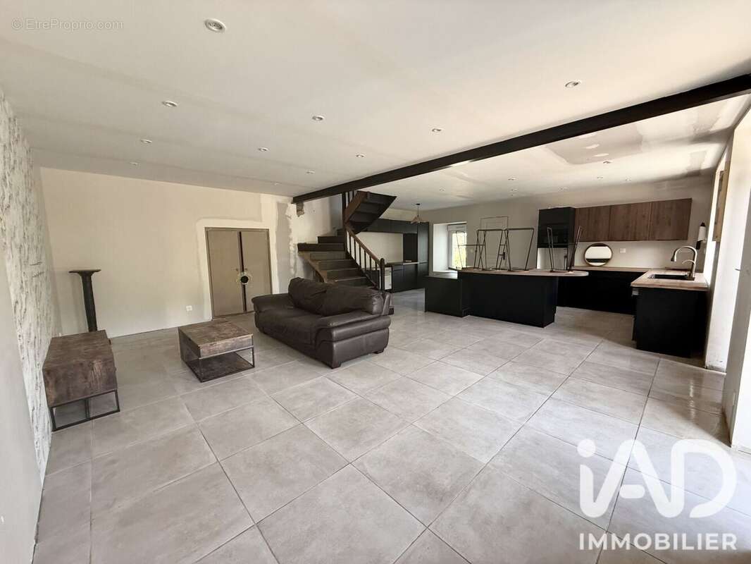 Photo 3 - Maison à MONTENEUF