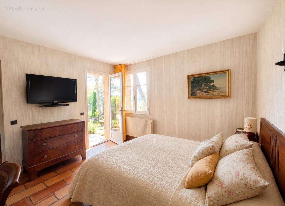 Maison à VENTABREN
