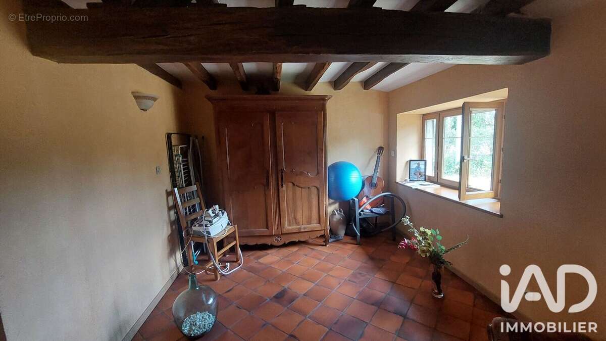 Maison 128 m² à Saint-Georges-Sur-La-Pree  - photo 8